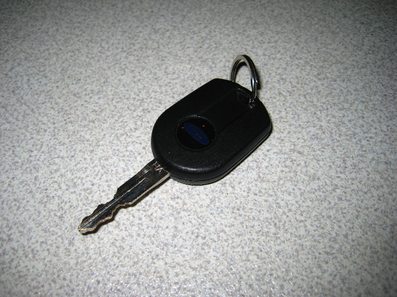 Replacing batteries in ford key fob #6