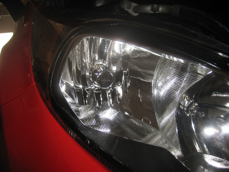 Ford-Fiesta-Headlight-Bulbs-Replacement-Guide-002