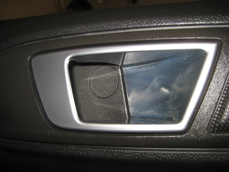 Ford-Fiesta-Plastic-Interior-Door-Panel-Removal-Guide-002