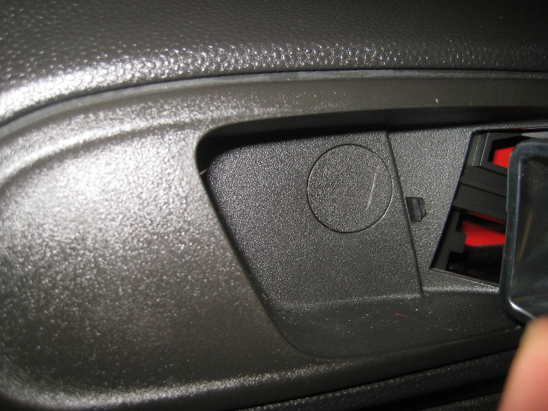 Ford-Fiesta-Plastic-Interior-Door-Panel-Removal-Guide-054
