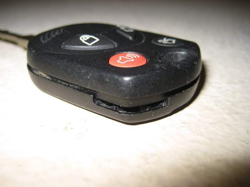 Ford-Focus-Key-Fob-Battery-Replacement-Guide-002