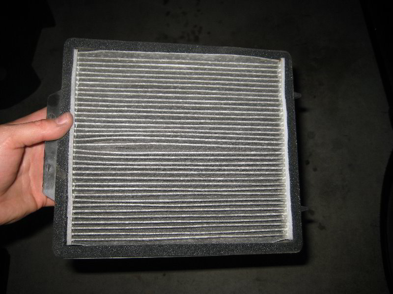 Ford-Mustang-Cabin-Air-Filter-Replacement-Guide-012