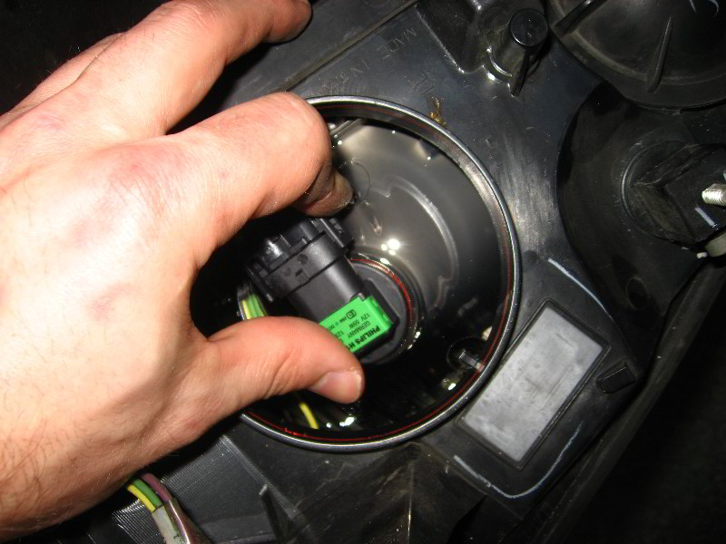 GM-Chevy-Malibu-Headlight-Bulbs-Replacement-Guide-017