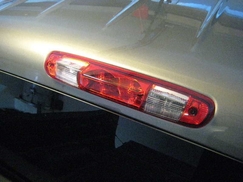 Chevrolet-Silverado-Third-Brake-Light-Bulbs-Replacement-Guide-001