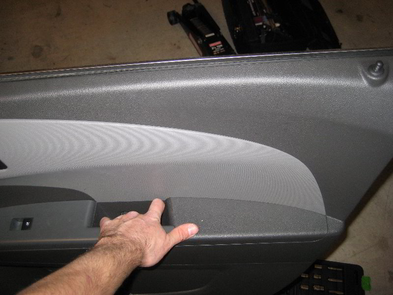 GM-Chevrolet-Sonic-Interior-Door-Panel-Removal-Guide-033