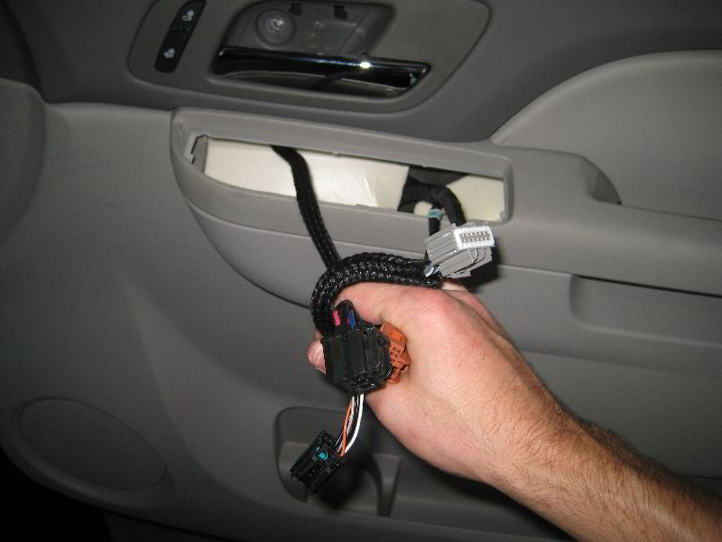 GM-Chevrolet-Tahoe-Interior-Door-Panel-Removal-Guide-044