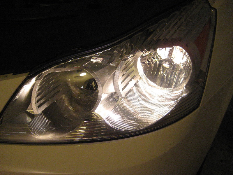 GM-Chevrolet-Traverse-Headlight-Bulbs-Replacement-Guide-032