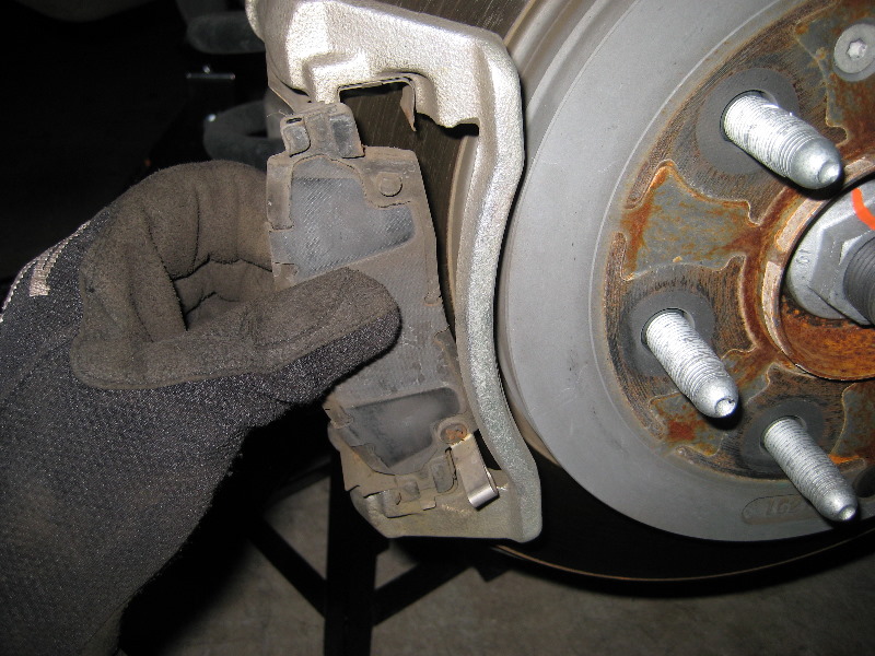 GMChevroletTraverseRearBrakePadsReplacementGuide014