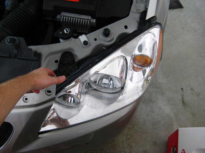 GM-Pontiac-G6-GT-Headlight-Bulbs-Replacement-Guide-042
