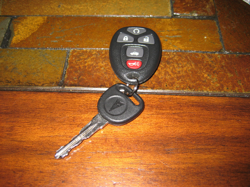 GMPontiacG6KeyFobBatteryReplacementGuide001
