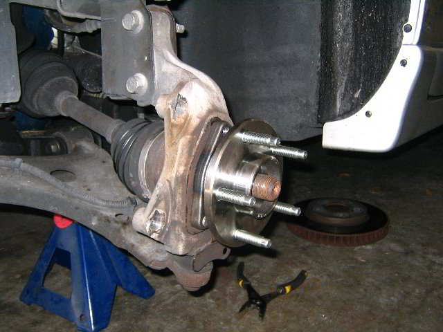 GM-Pontiac-Wheel-Bearing-Hub-Assembly-Repair-39