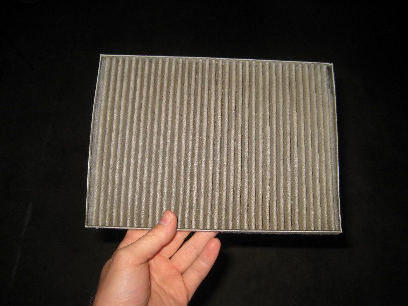 2007-2016-GMC-Acadia-Cabin-Air-Filter-Replacement-Guide-016