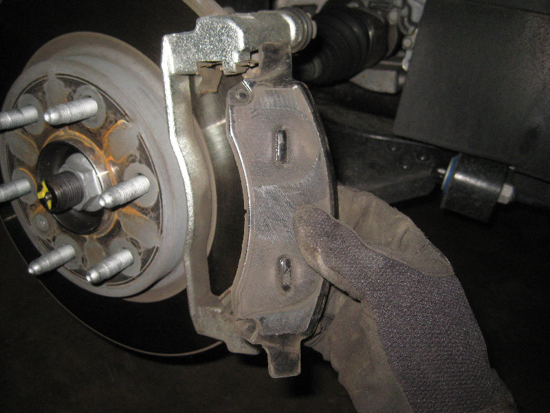 20072016GMCAcadiaFrontBrakePadsReplacementGuide017
