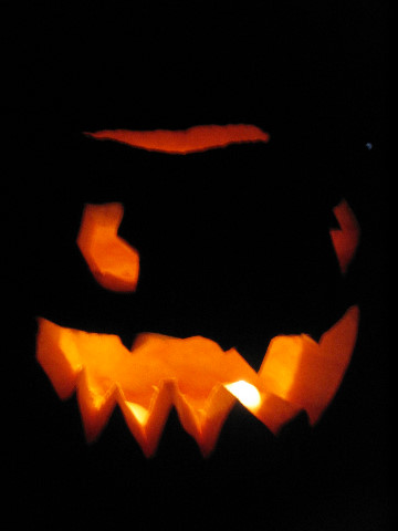 Halloween-Pumpkin-Carving-05