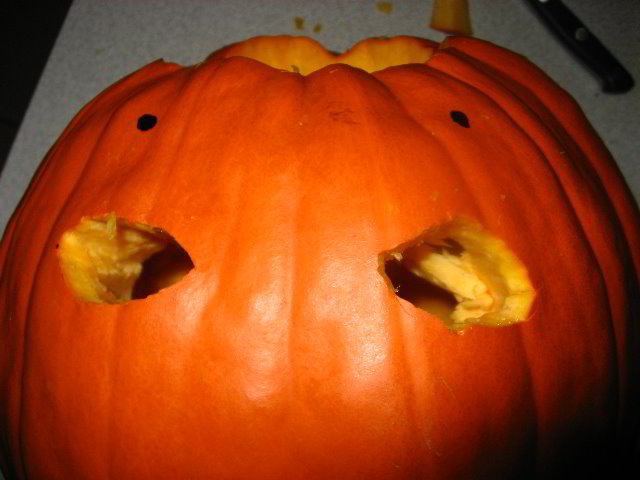 Halloween-Pumpkin-Carving-06-018