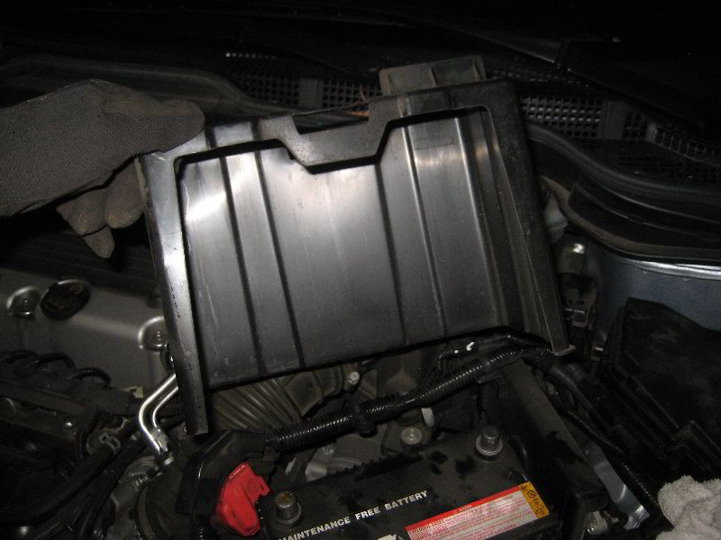 Honda-CR-V-12V-Automotive-Battery-Replacement-Guide-015