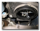 Honda-CR-V-Headlight-Bulbs-Replacement-Guide-012