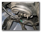 Honda-CR-V-Headlight-Bulbs-Replacement-Guide-046