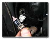 Honda-Civic-Headlight-Bulbs-Replacement-Guide-016
