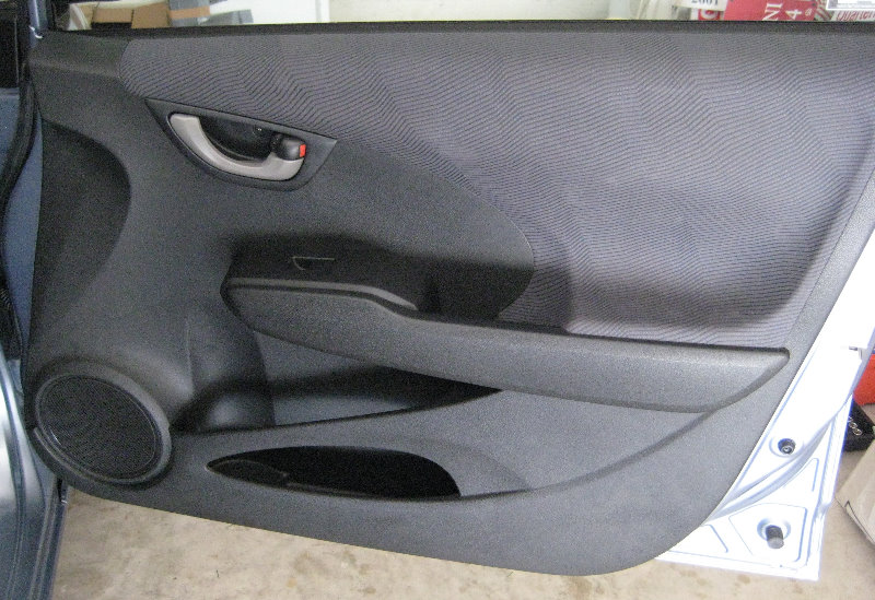 Honda-Fit-Jazz-Front-Door-Panel-Removal-Speaker-Replacement-Guide-001