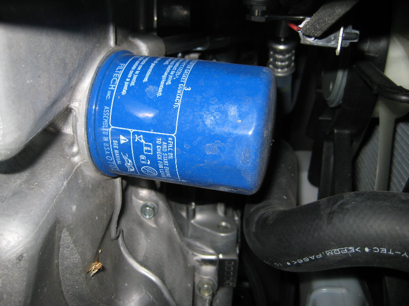 Honda-Fit-Jazz-L15A7-i-VTEC-Engine-Oil-Change-Guide-008
