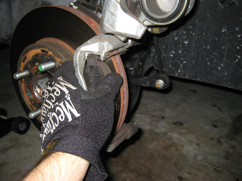 Replacing brake pads honda fit #7