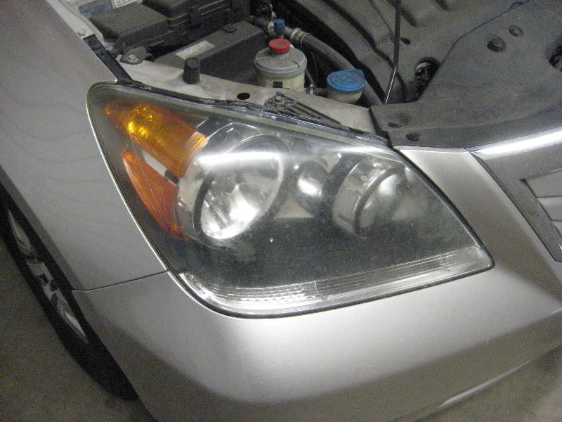 Honda-Odyssey-Headlight-Bulbs-Replacement-Guide-001