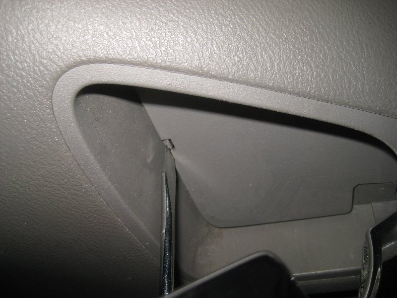 Honda-Odyssey-Interior-Door-Panel-Removal-Guide-006