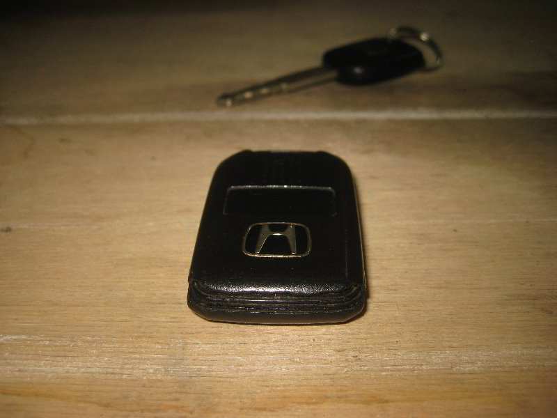 Honda-Odyssey-Key-Fob-Battery-Replacement-Guide-003