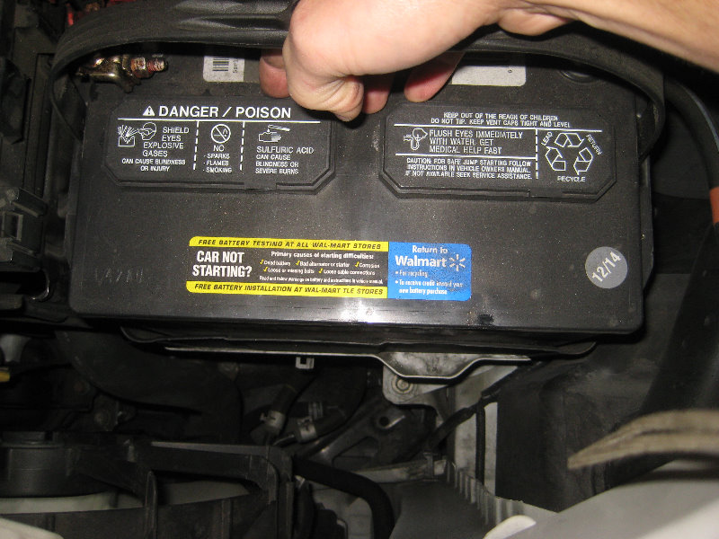 2009-2015-Honda-Pilot-12V-Automotive-Battery-Replacement-Guide-018