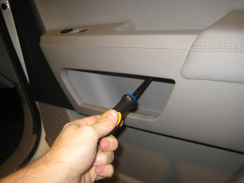 2009-2015-Honda-Pilot-Plastic-Interior-Door-Panel-Removal-Speaker-Upgrade-Guide-047