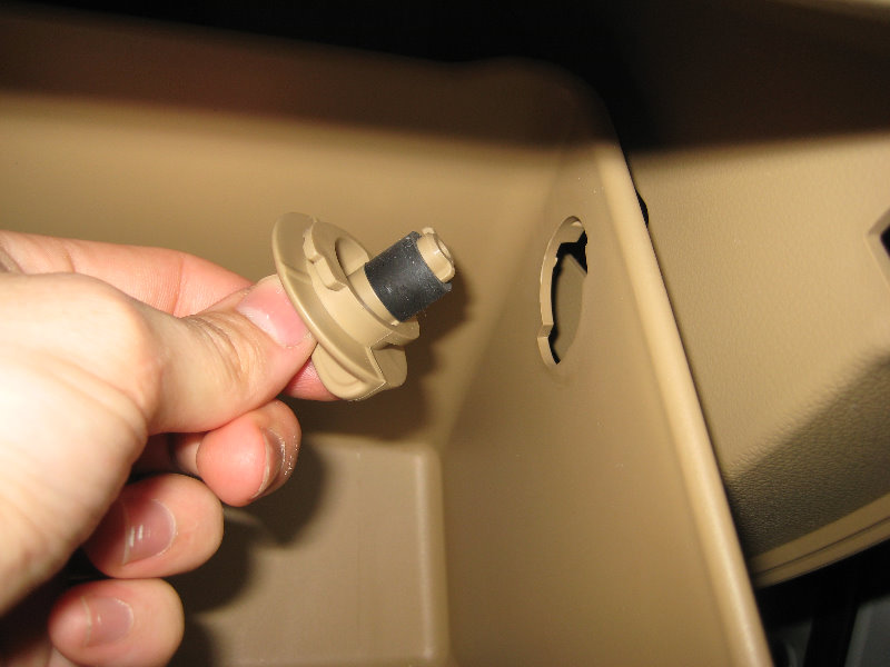 HyundaiElantraHVACCabinAirFilterReplacementGuide006