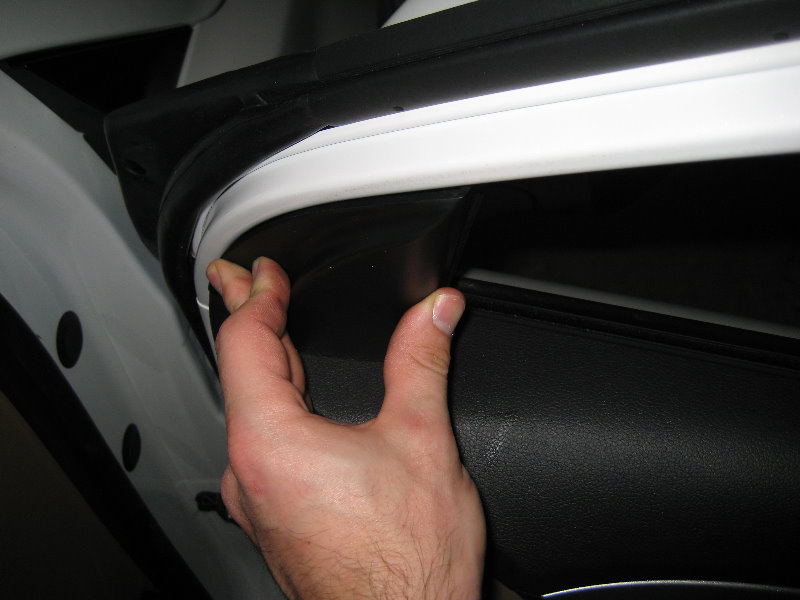 Hyundai-Elantra-Door-Panel-Removal-Speaker-Replacement-Guide-036