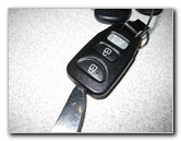 Hyundai-Elantra-Key-Fob-Battery-Replacement-Guide-003