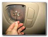 Hyundai-Santa-Fe-Dome-Light-Bulb-Replacement-Guide-007