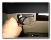 Hyundai-Santa-Fe-Front-Door-Panel-Removal-Guide-004