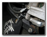 Hyundai-Santa-Fe-Rear-Brake-Pads-Replacement-Guide-023