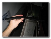 Hyundai-Santa-Fe-Rear-Window-Wiper-Blade-Replacement-Guide-003