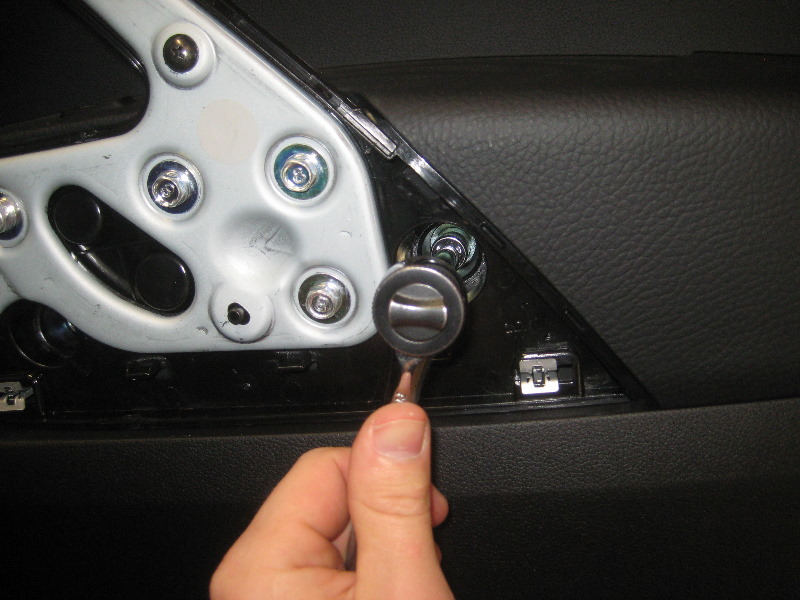 Hyundai-Veloster-Interior-Door-Panel-Removal-Guide-016