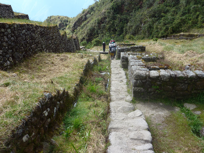 Inca-Hiking-Trail-To-Machu-Picchu-Peru-307