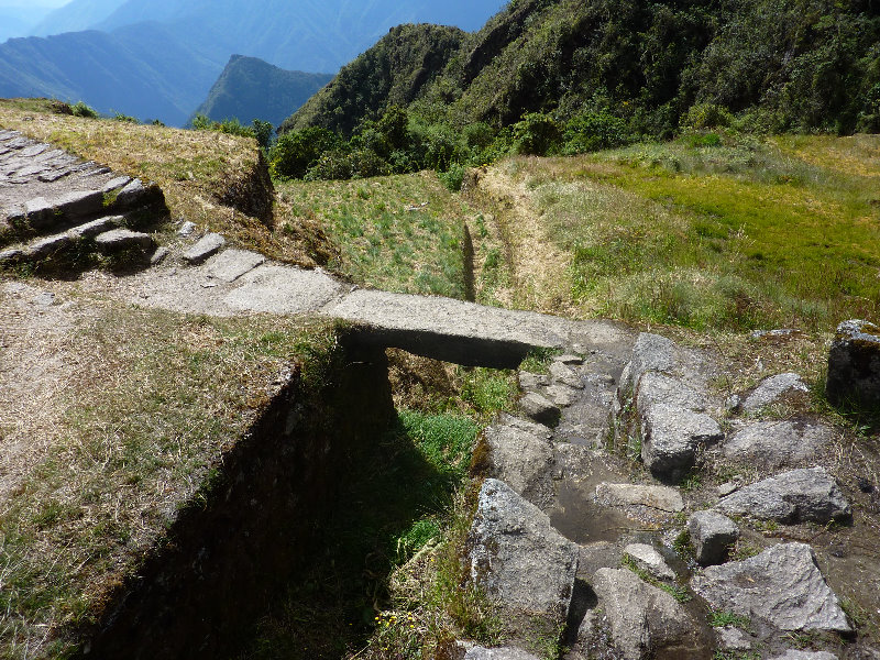 Inca-Hiking-Trail-To-Machu-Picchu-Peru-308