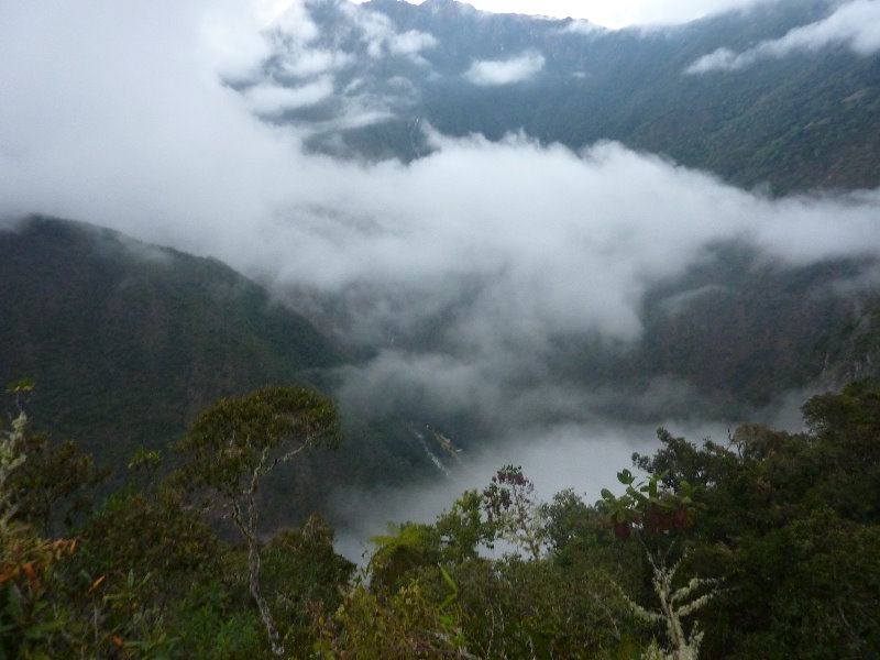 Inca-Hiking-Trail-To-Machu-Picchu-Peru-318