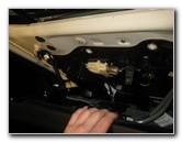 Jeep-Renegade-Interior-Door-Panel-Removal-Speaker-Replacement-Guide-032