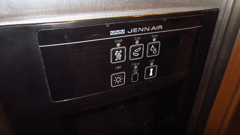 Jenn-Air-Refrigerator-Freezer-Condenser-Coils-Cleaning-Guide-002