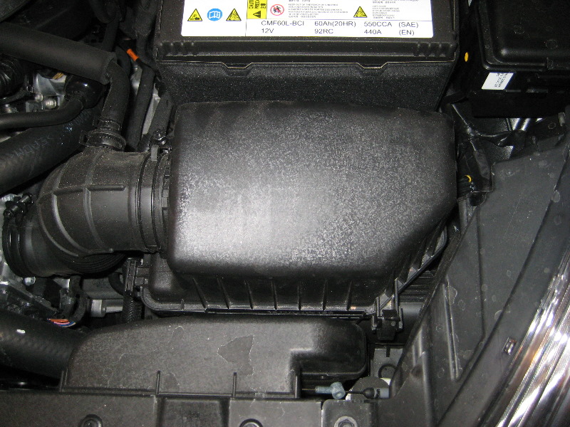 Kia-Rio-Engine-Air-Filter-Replacement-Guide-018