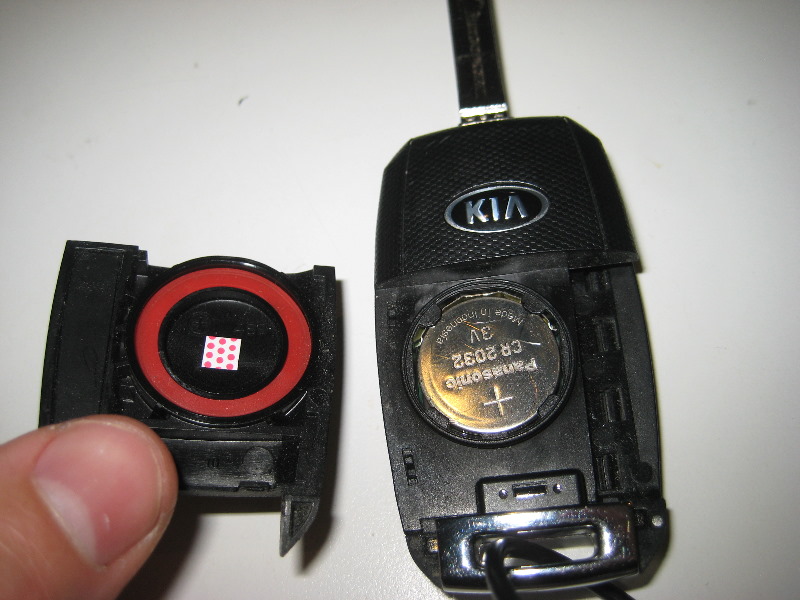 Kia-Rio-Key-Fob-Battery-Replacement-Guide-012
