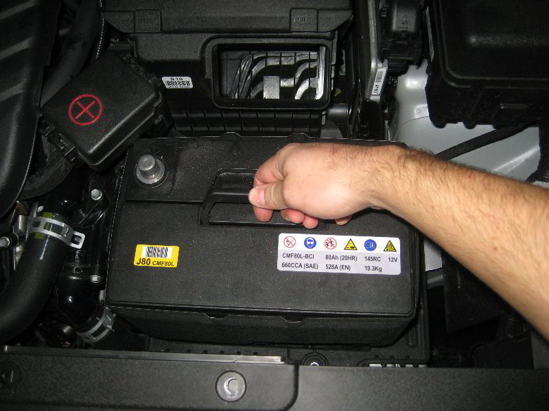 Kia-Sedona-12V-Automotive-Battery-Replacement-Guide-026