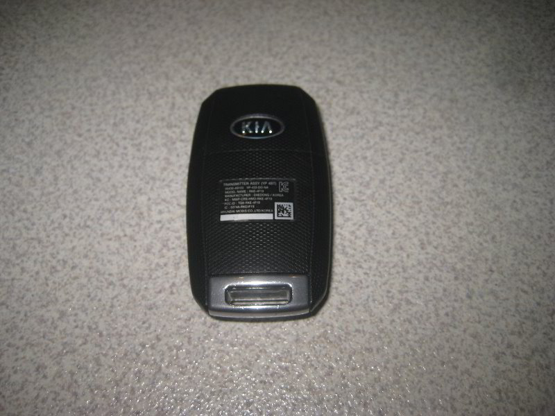 Kia-Sedona-Key-Fob-Battery-Replacement-Guide-002