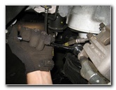 Kia-Sorento-Rear-Disc-Brake-Pads-Replacement-Guide-008