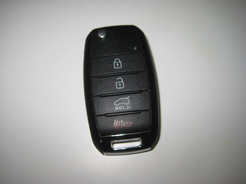 Kia-Sportage-Key-Fob-Battery-Replacement-Guide-020